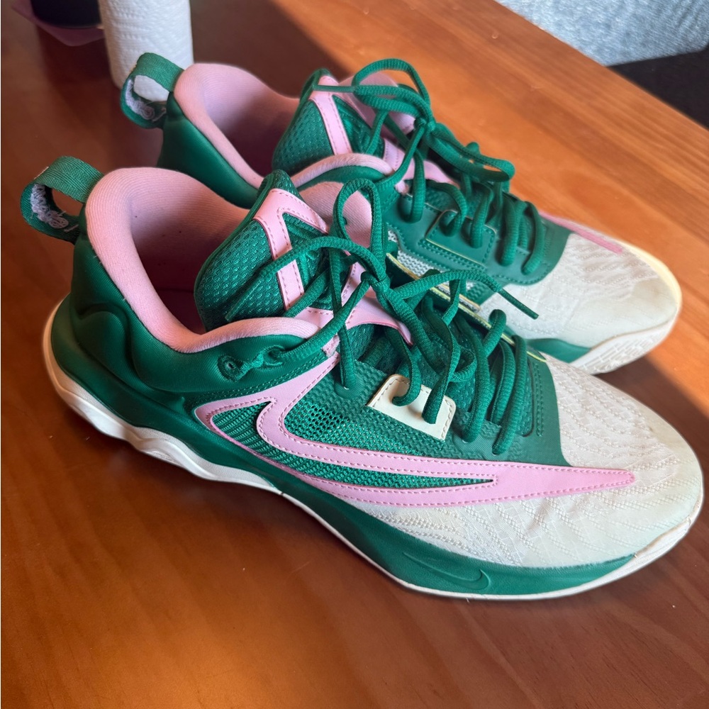 Nike Giannis Green and Pink basketball shoes size 11 men’s
